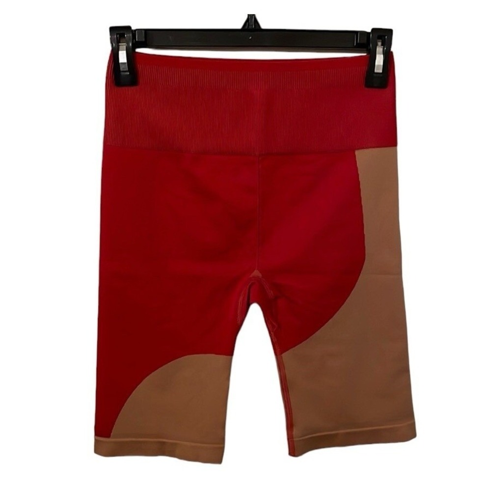 Fabletics Women's Seamless High Waisted‎ Block Haute Red Maplewood Shorts Size M